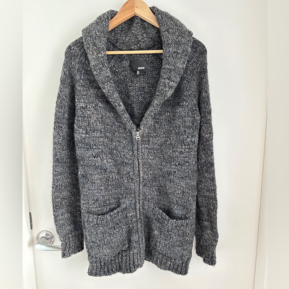 Aritzia Wilfred Zip Sweater Coat
